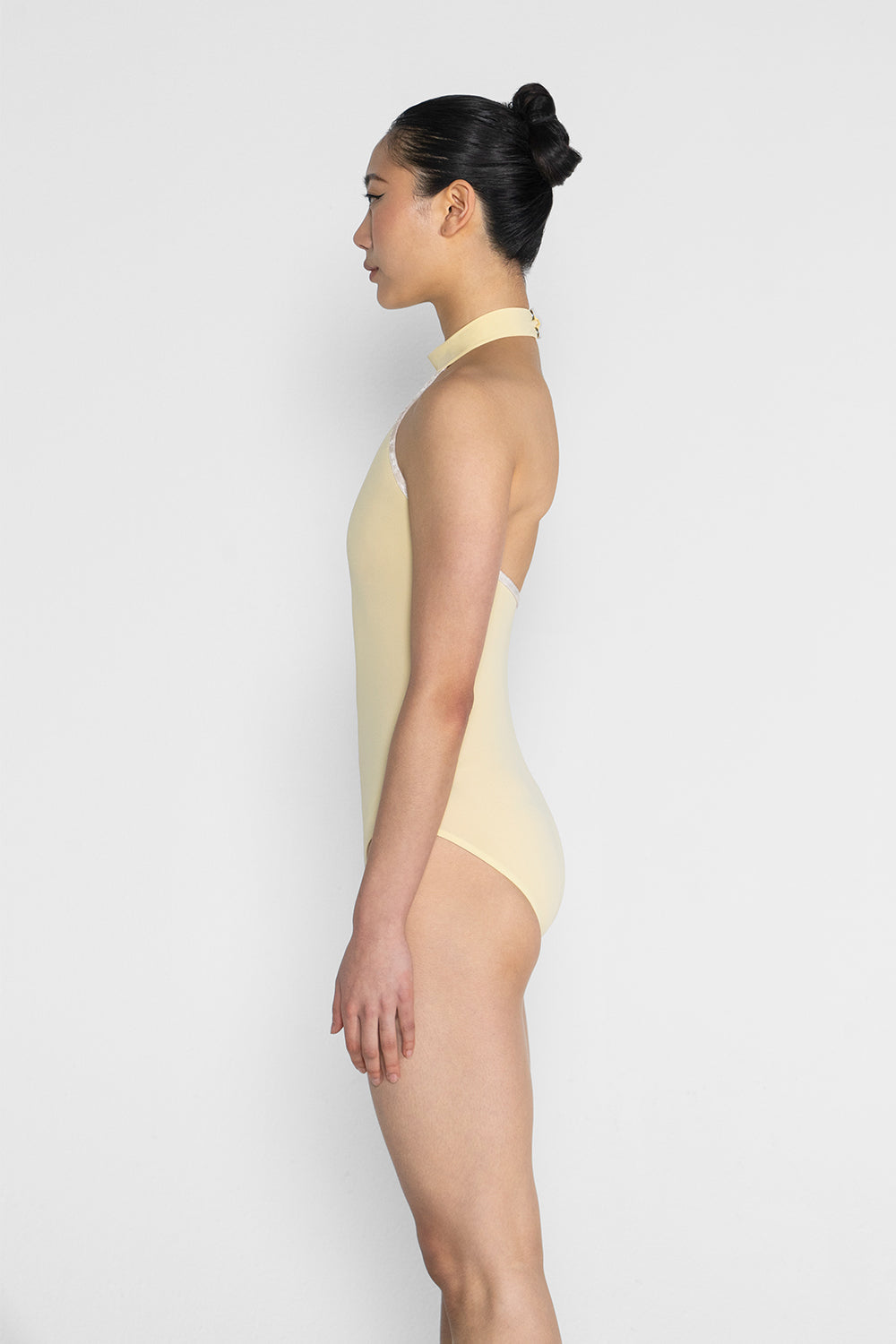 Sarah leotard in T-Vanilla body color with CV-Misty Rose trim color