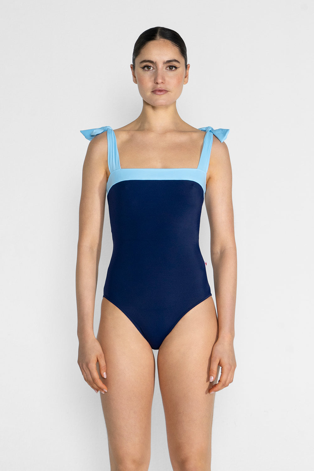 Mimi leotard in T-Cosmo body color with T-Pool top color